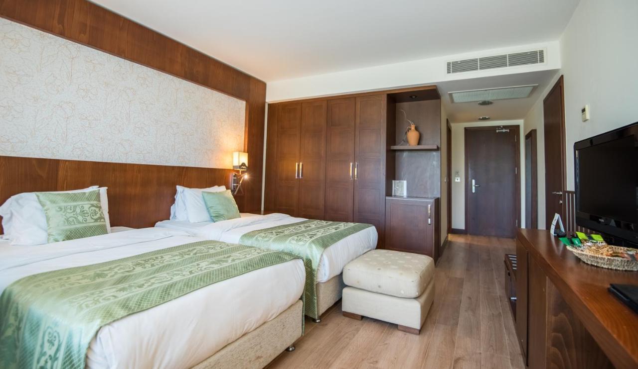 Korineum Golf & Beach Resort Agios Georgios  Extérieur photo