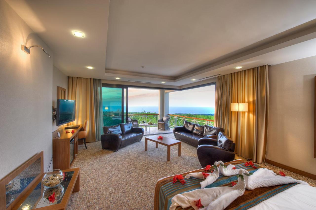 Korineum Golf & Beach Resort Agios Georgios  Extérieur photo