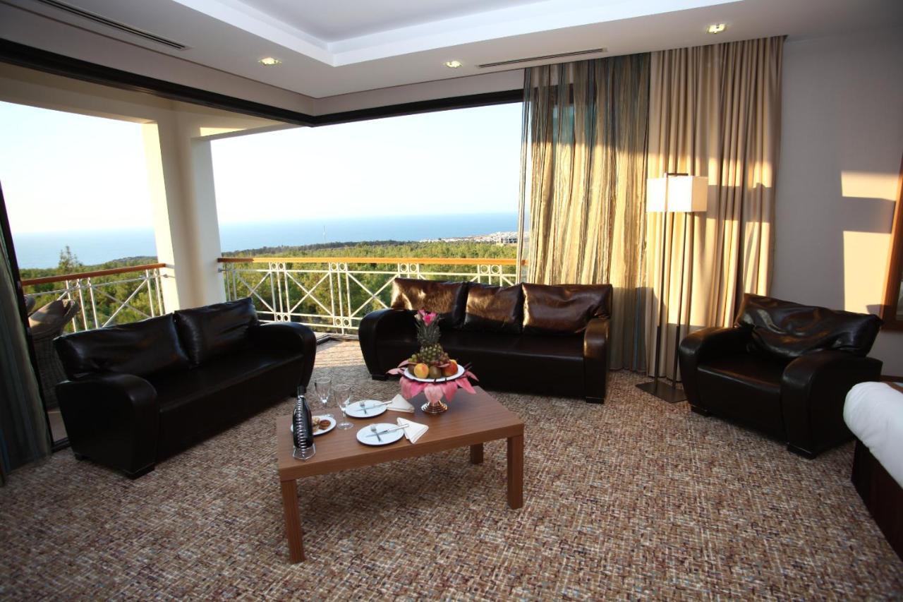 Korineum Golf & Beach Resort Agios Georgios  Extérieur photo